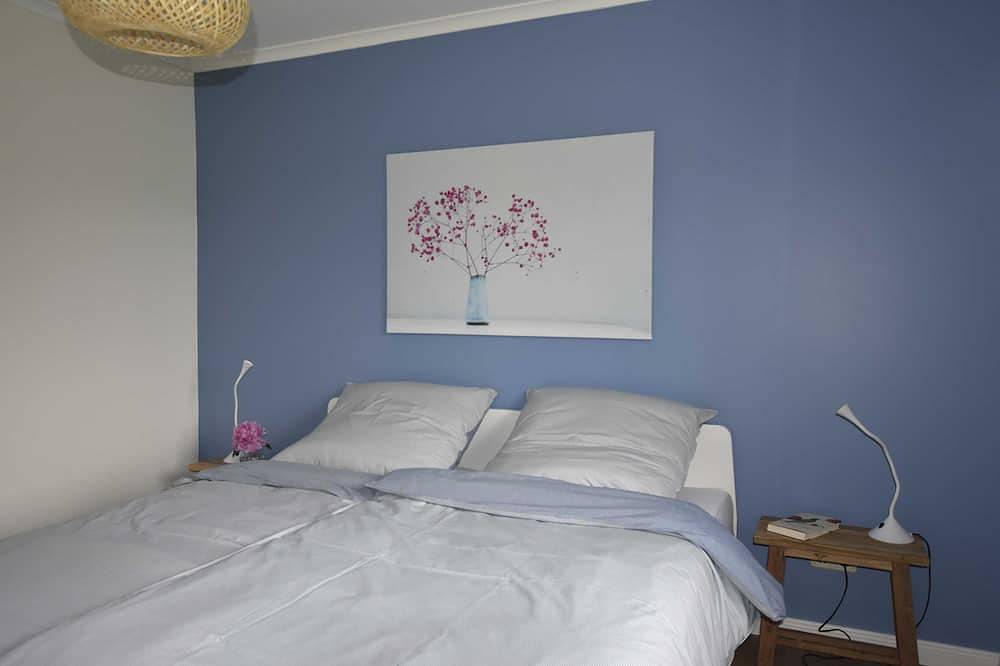 4-Raum-rotes Ferienhaus bis 8 Pers. - 4-Raum-Farbenfrohe-Ferienhäuser, Ovs 999 in Blowatz, Neuburg