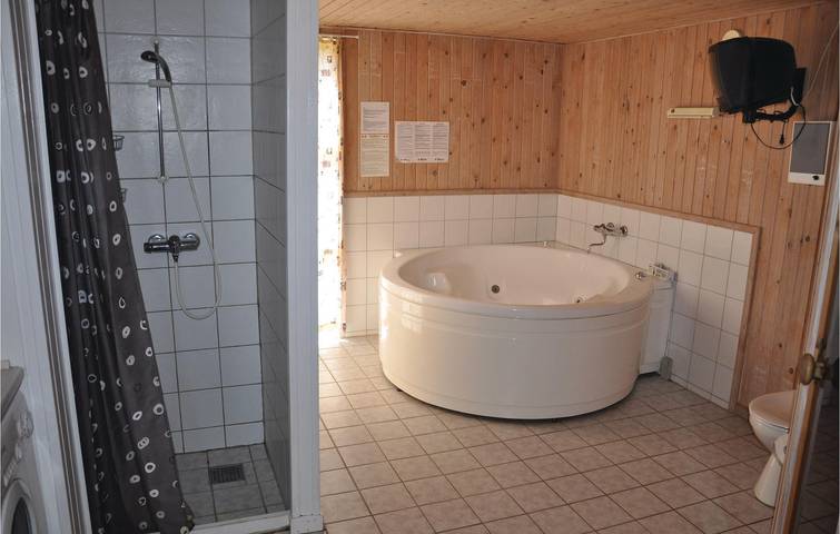 Ferienhaus für 10 Personen, mit Terrasse und Whirlpool sowie Sauna in Mommark - 2