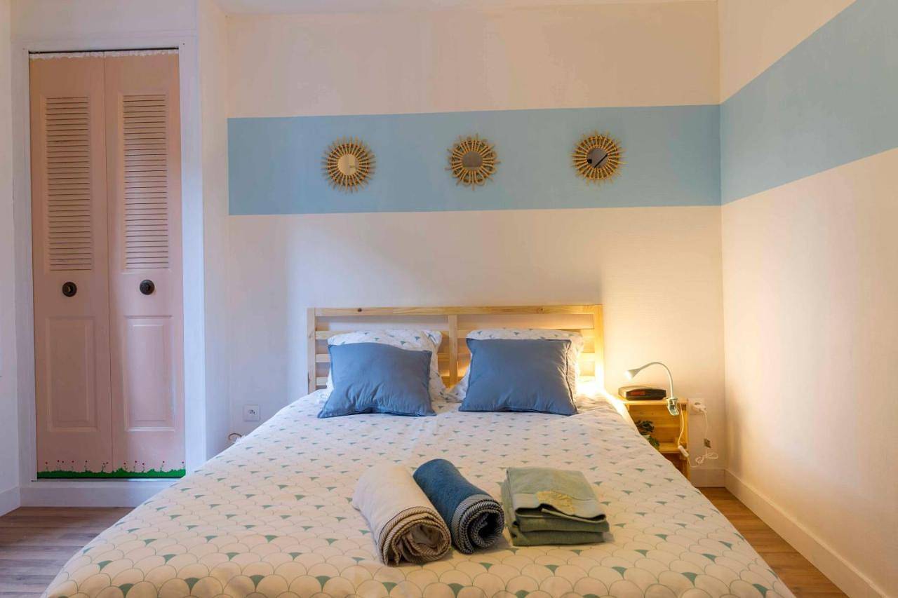 Appartement entier, Le Grand Appart' proche commerces in Flers, Région d'Argentan