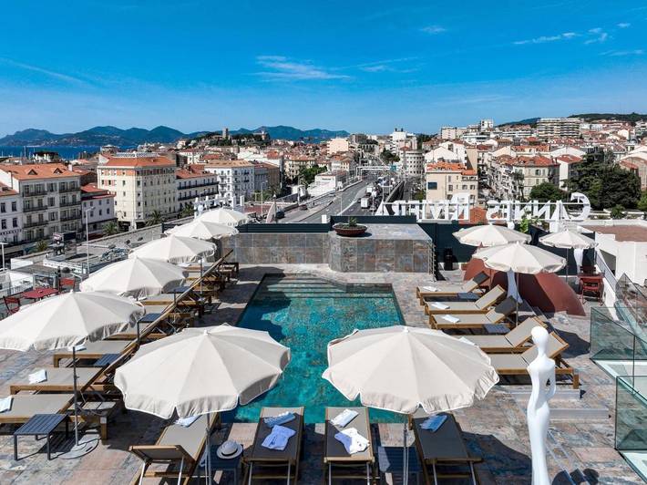 Hôtel pour 2 personnes, avec sauna ainsi que piscine et terrasse