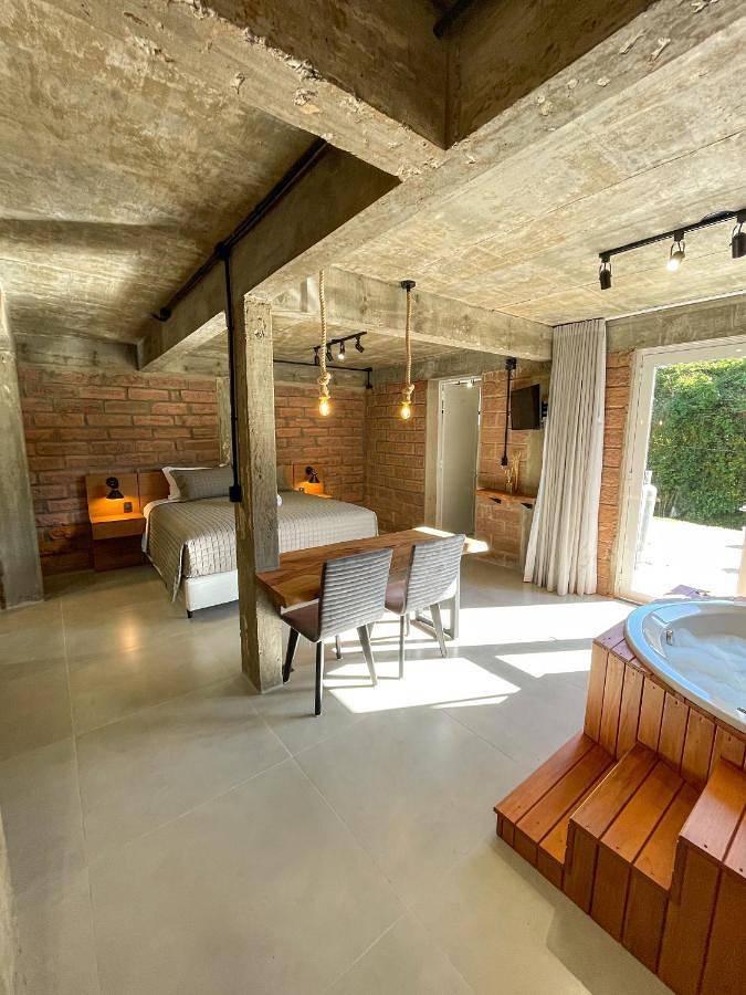 Casas e apartamentos de temporada para 2 pessoas, com jardim e jacuzzi em Bento Gonçalves