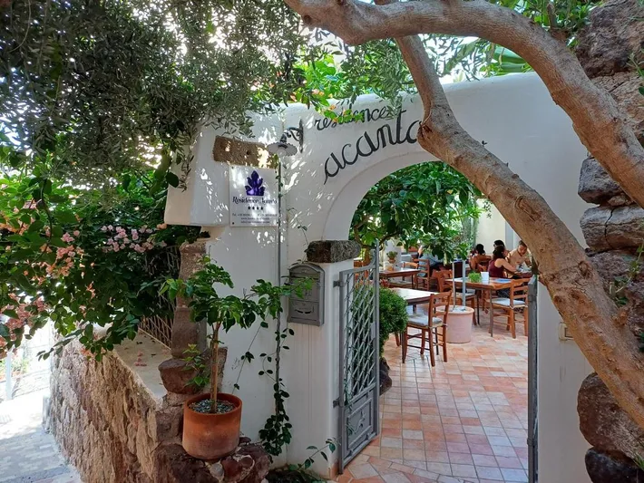 Aparthotel para 3 personas, con jacuzzi además de terraza y piscina - 1
