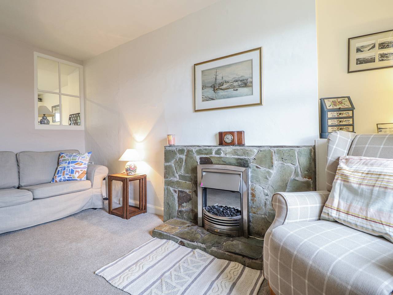 12 Glyn Terrace in Borth-y-Gest, Snowdonia