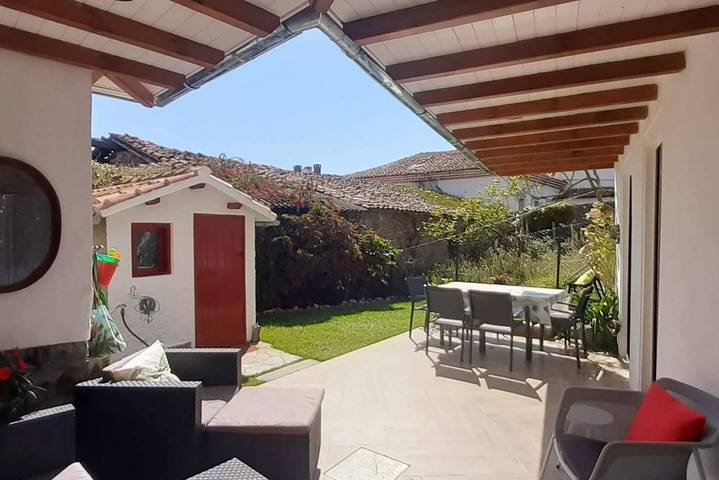 Apartamento entero, 14A07 Casa de playa Elisa con Jardín in La Isla (Colunga), Colunga