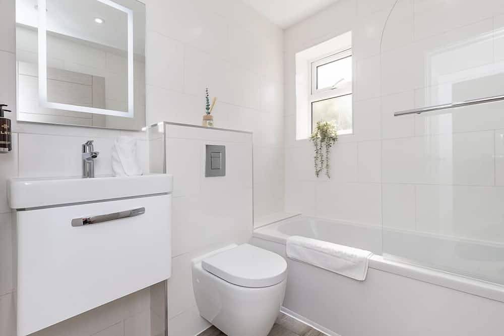 Ganze Wohnung, Apartment-Superior-Eigenes Badezimmer-Terrasse-Elm House-1-Bed-Flat 2 in Reading, Berkshire