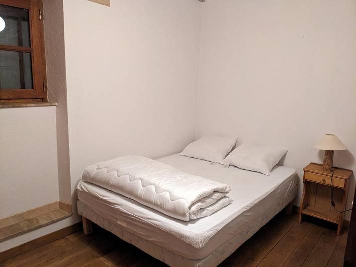 Location de vacances pour 6 personnes, avec vue ainsi que jardin et terrasse à Lacrouzette - 4