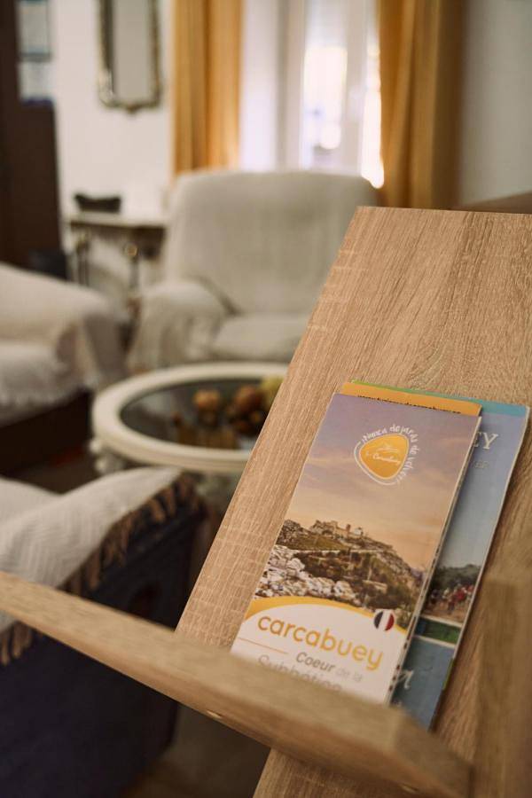 Casa rural para 9 personas, con terraza además de vistas y piscina en Parque Natural Sierras Subbéticas - 4