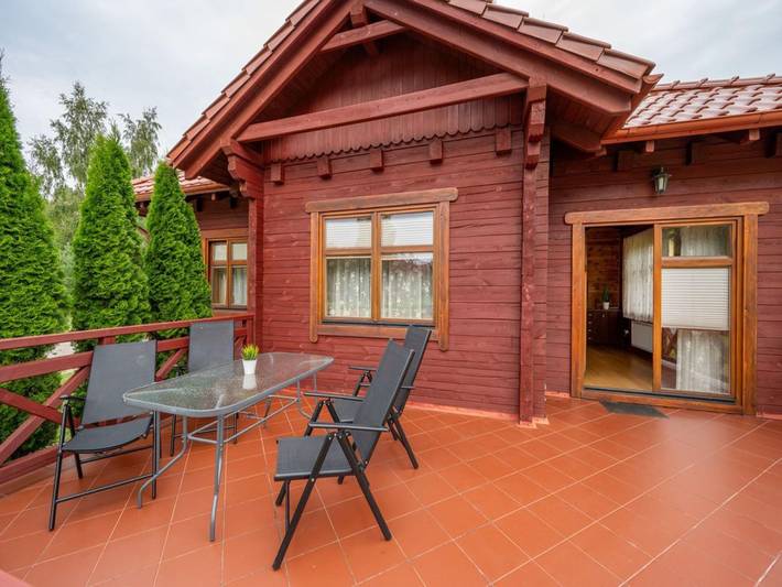 Großes und komfortables Ferienhaus mit Terrasse in Bobolin, Powiat Sławieński