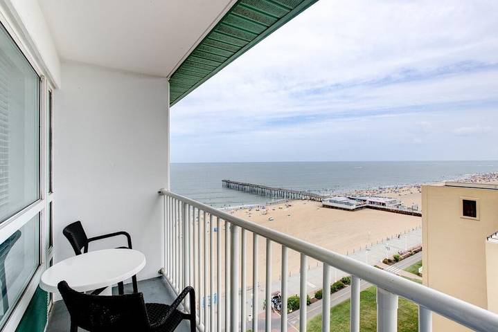 Hotel for 4 people, with pool in Virginia Beach