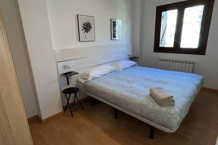 Ganze Wohnung, Gemütliche Wohnung in Bergnähe für 4 Personen in Villanúa, Aragonesische Pyrenäen