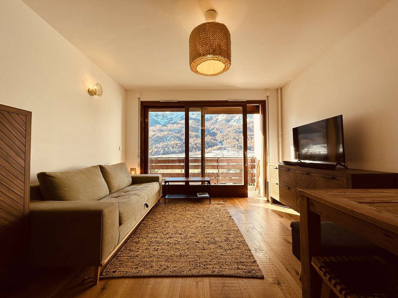 Ganze Wohnung, Studio-Kabine für 4 in Monêtier-les-Bains, Parkplatz, Balkon mit Bergblick in Le Monêtier-les-Bains, Serre Chevalier