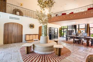 Hôtel pour 2 personnes, avec jardin ainsi que piscine et vue, animaux acceptés à Saint-Paul-Trois-Châteaux