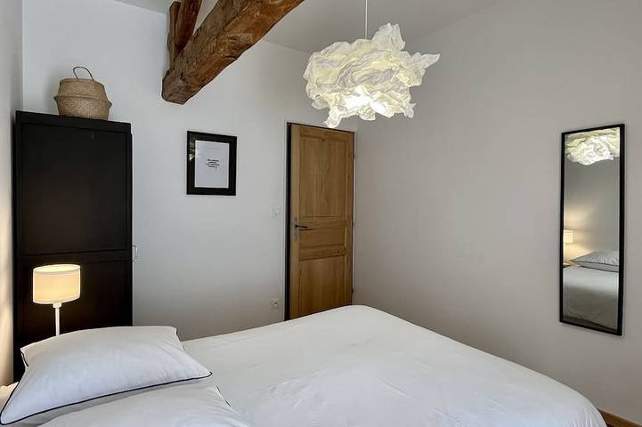 Gîte pour 9 personnes, avec terrasse et jardin à Sorges - 4