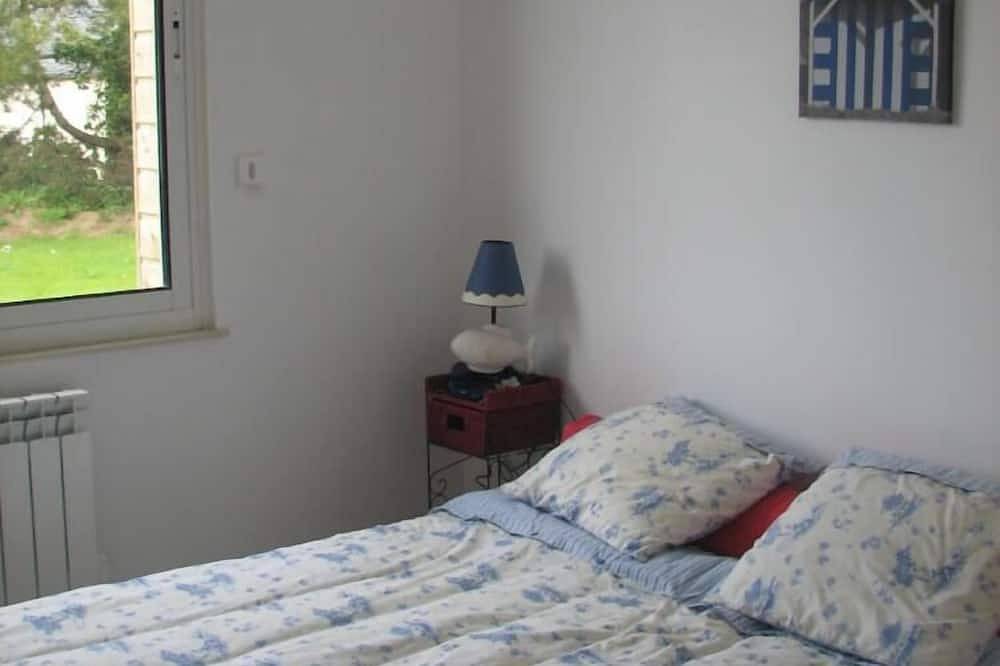 Casa moderna, tranquila, muy luminosa con jardín y terrazas. in Landéda, Región de Brest
