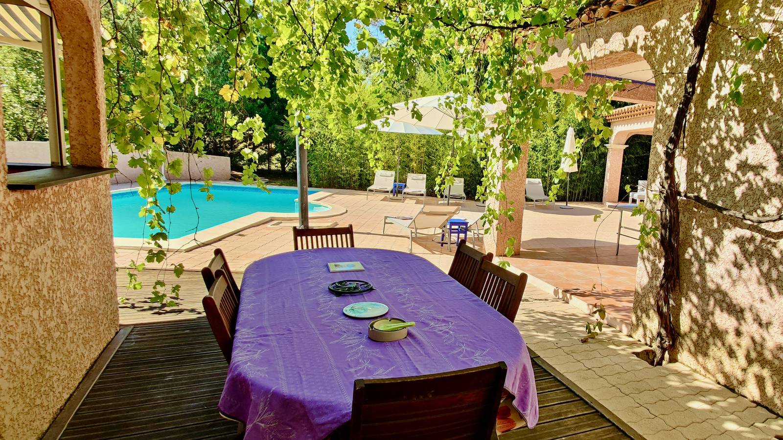 La Réunion in Le Thoronet, Région de Draguignan