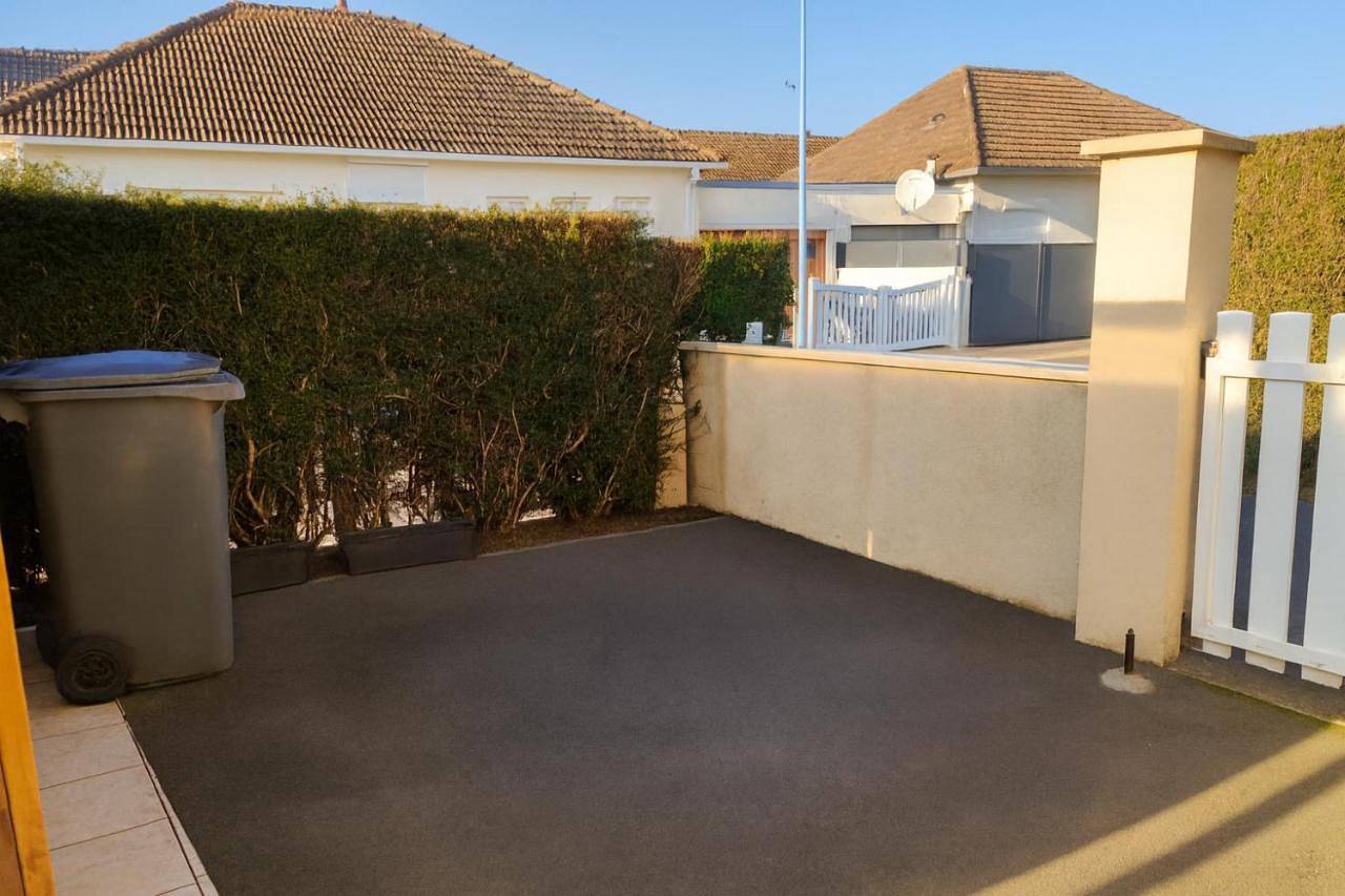 Two-Bedroom House in Hermanville-sur-Mer, Région de Caen