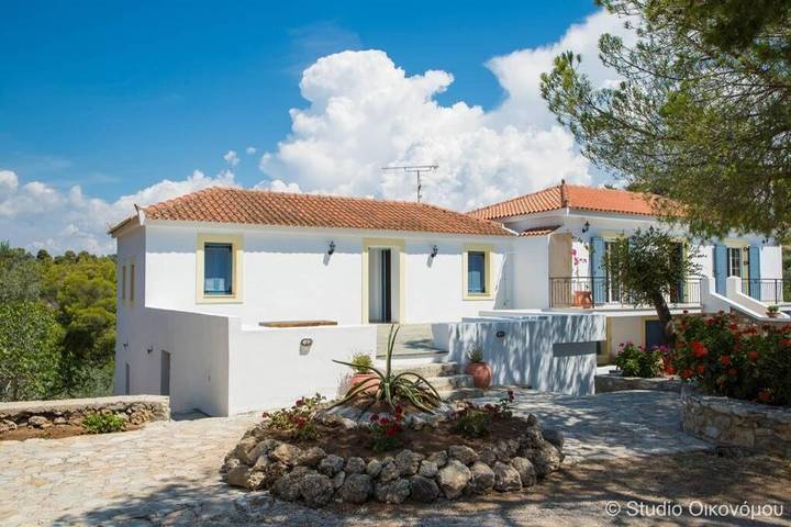 Apartament wakacyjny dla 2 osób, z taras i ogród oraz widok w Porto Heli