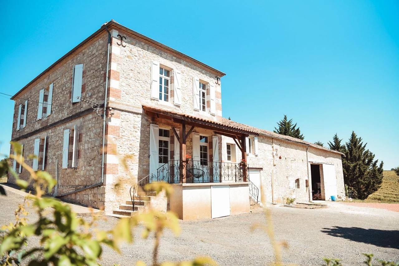 Five-Bedroom House in Plieux, Gers