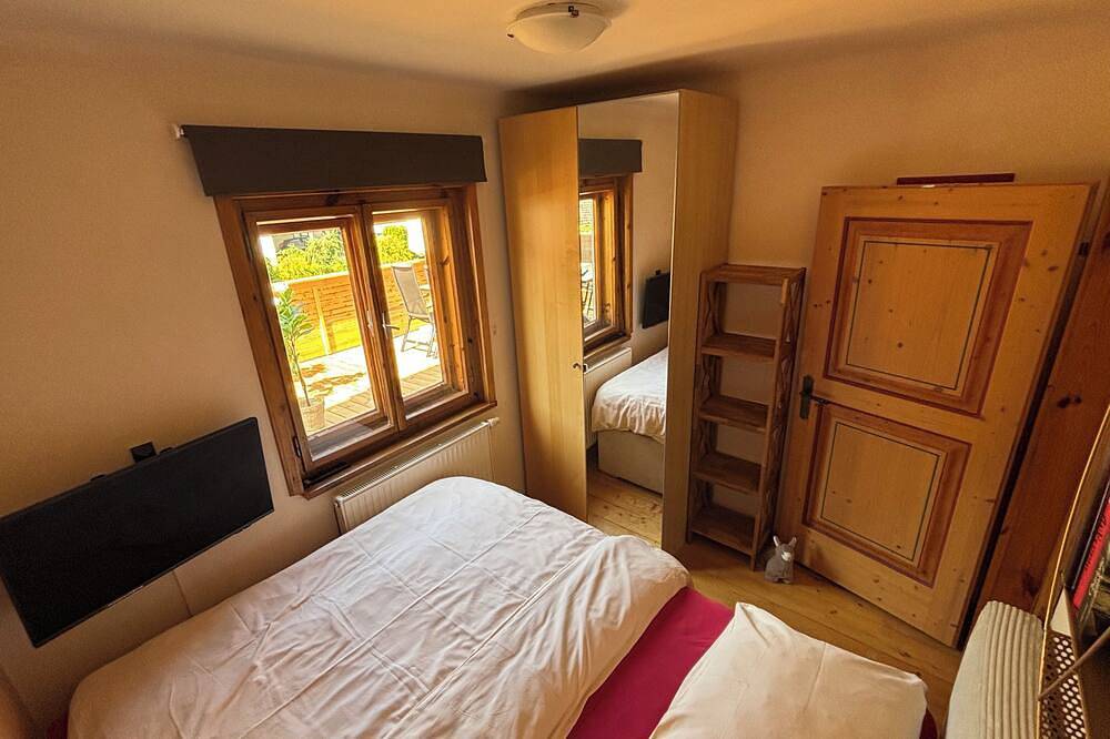 Geheel appartement, Fireplace apartment \"Landhaus Zell am See\" in Niedernsill. Pet friendly! in Niedernsill, Kitzbüheler Alpen