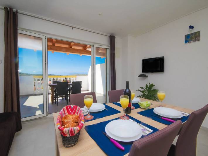 Ferienwohnung für 4 Personen, mit Garten in Jezera