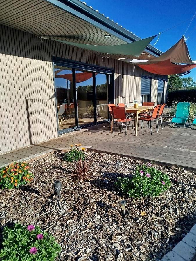 Location de vacances pour 6 personnes, avec Terrasse ainsi que Jardin et Vue à Courlay