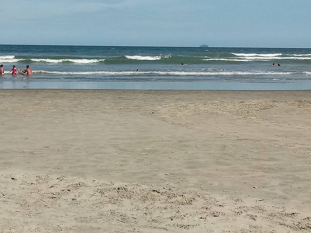Haus für die Saison bei 500mts vom Strand in Itanhaém. Neujahrspaket! Schau es dir an in Itanhaém, Baixada Santista