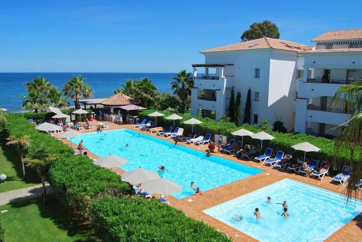 Villaggio vacanza per 4 persone, con panorama e piscina nonché giardino in Corsica