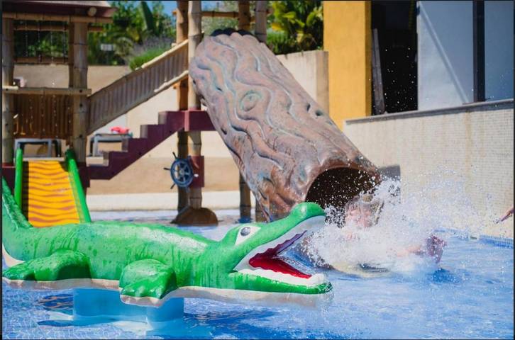 Camping pour 5 personnes, avec bassin pour enfant ainsi que jardin et piscine à Lloret de Mar - 4