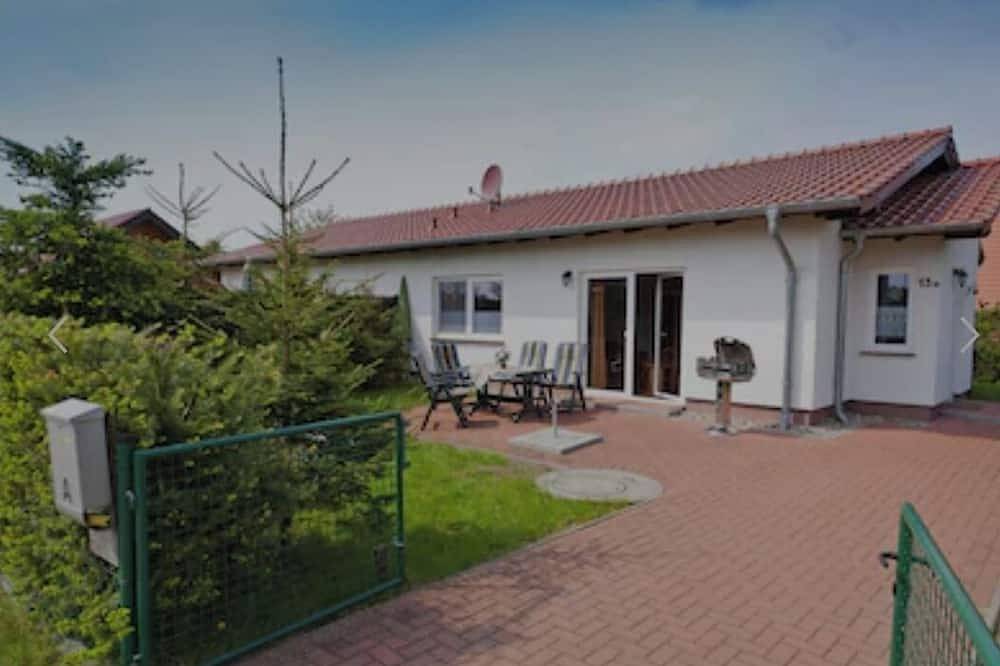 Ferienhaus in ruhiger Lage, 200m vom Naturschutzsee, Mönchshof 13a, mit Wlan in Wredenhagen, Müritz