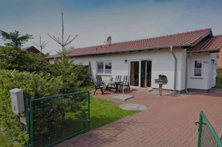 Ferienhaus für 4 Personen, mit Terrasse und Garten in Wredenhagen