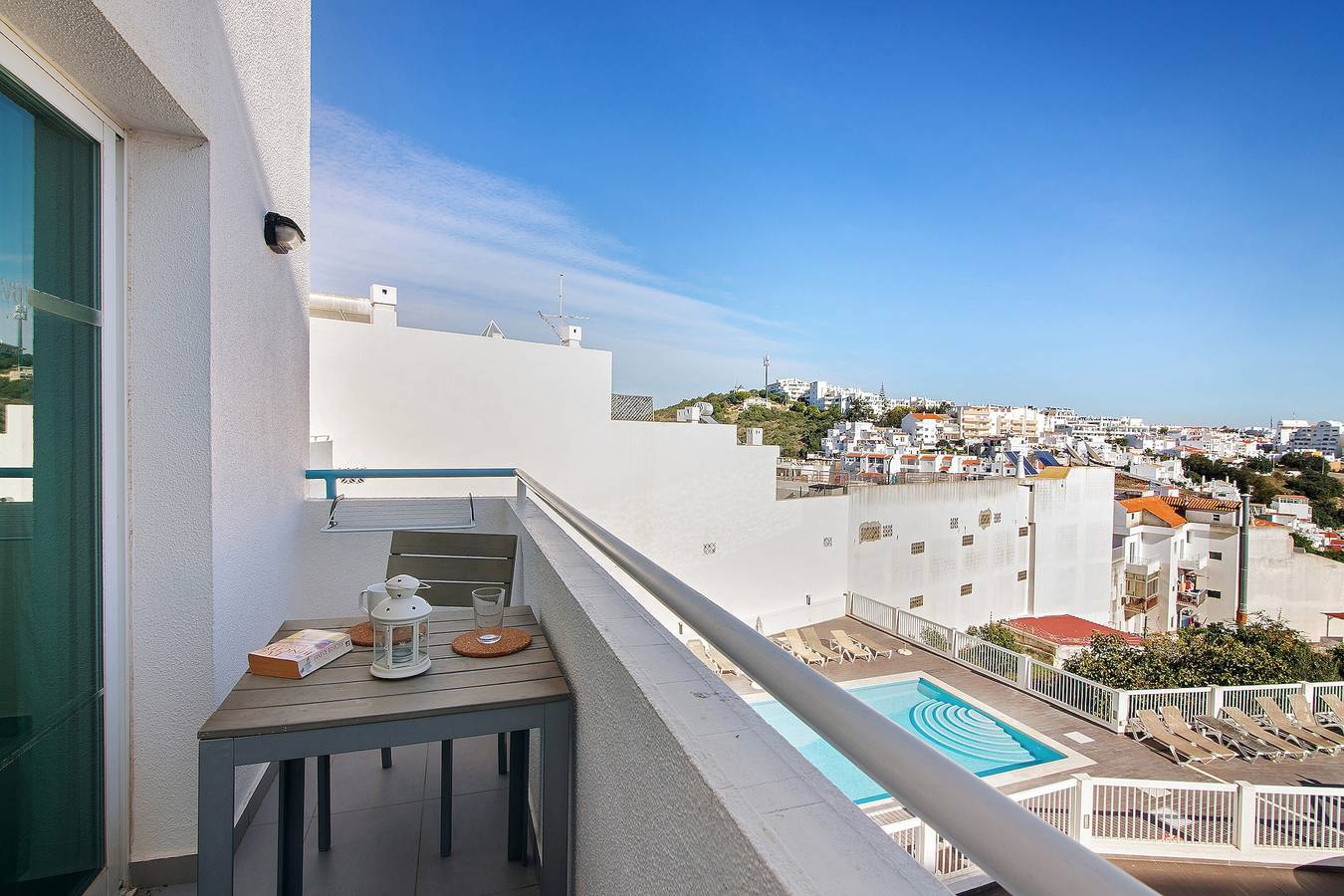 Gehele studio, Studio Appartement 'Estúdio Moderno' met Uitzicht op Zee, Wifi en Airconditioning in Albufeira, Faro District