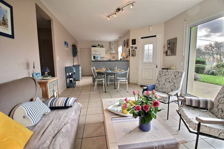 Gîte pour 4 personnes, avec terrasse et jardin à Trévou-Tréguignec - 4