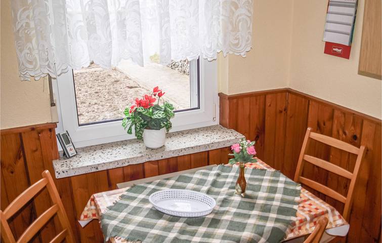 Lakeside Terrace Apartment with Parking and River Views in Löcknitz, Vorpommern Greifswald