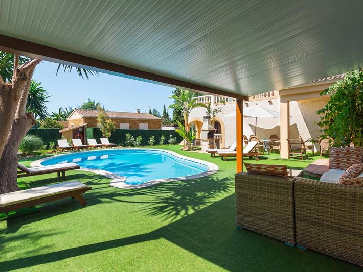 Ferienhaus für 12 Personen, mit Balkon/Terrasse und Garten sowie Pool auf Mallorca Westen - 4