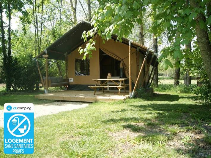 Tente pour 5 personnes, avec bassin pour enfant dans Périgord Vert