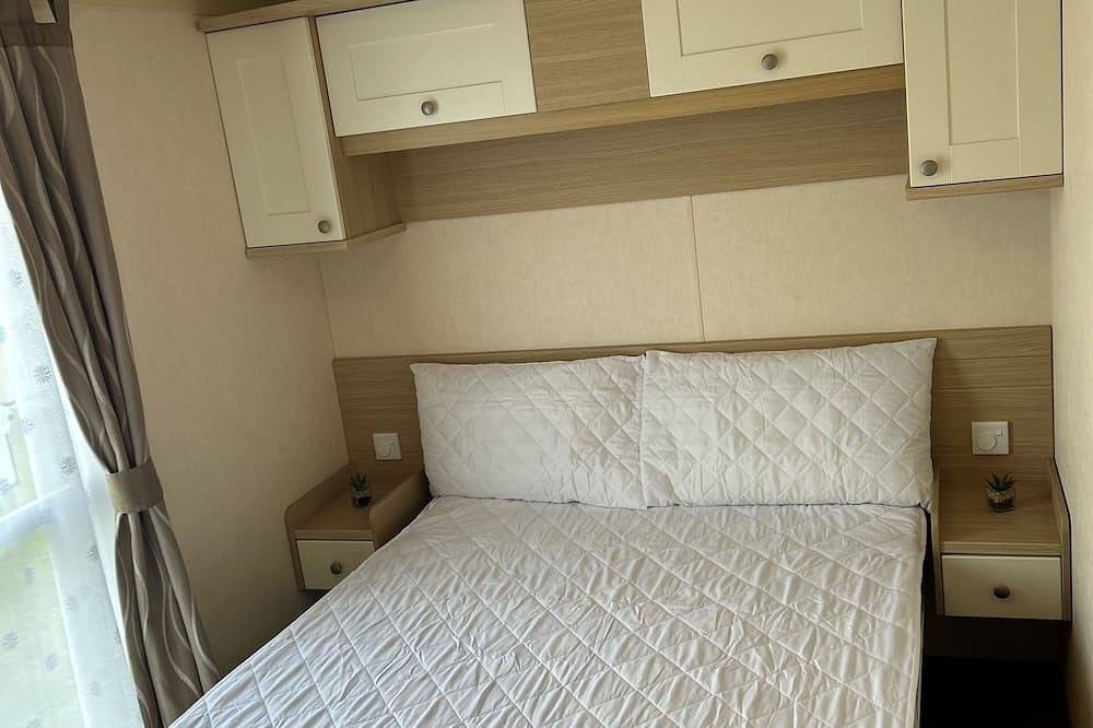 Lovely 3 bed caravan near the beach, ideal for families! in St Osyth, Essex