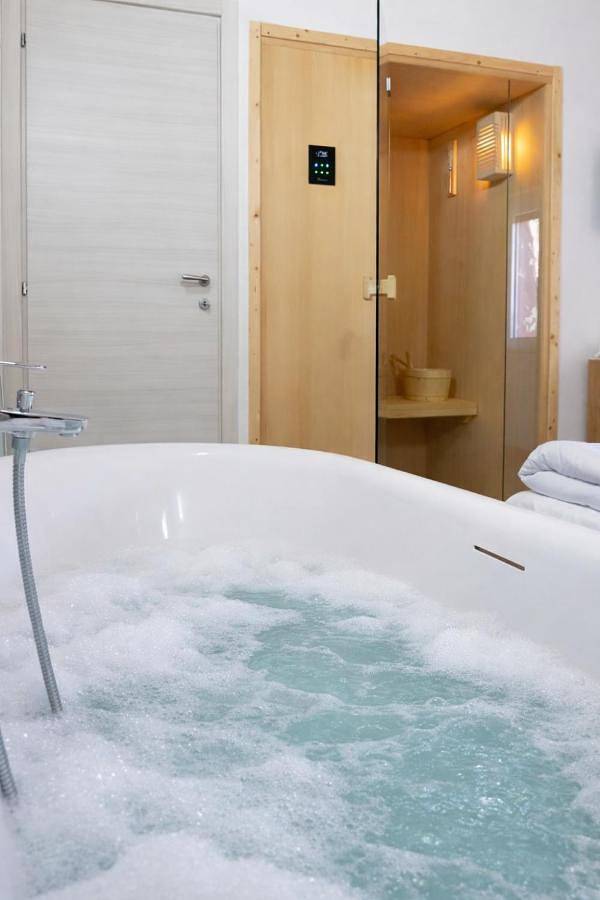 Gîte pour 4 personnes, avec sauna ainsi que jardin et jacuzzi, adapté aux familles à San Giovanni in Fiore - 4