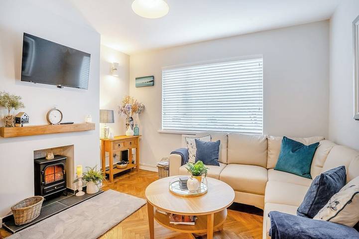 Cottage for 6 people, with garden, with pets in Mumbles