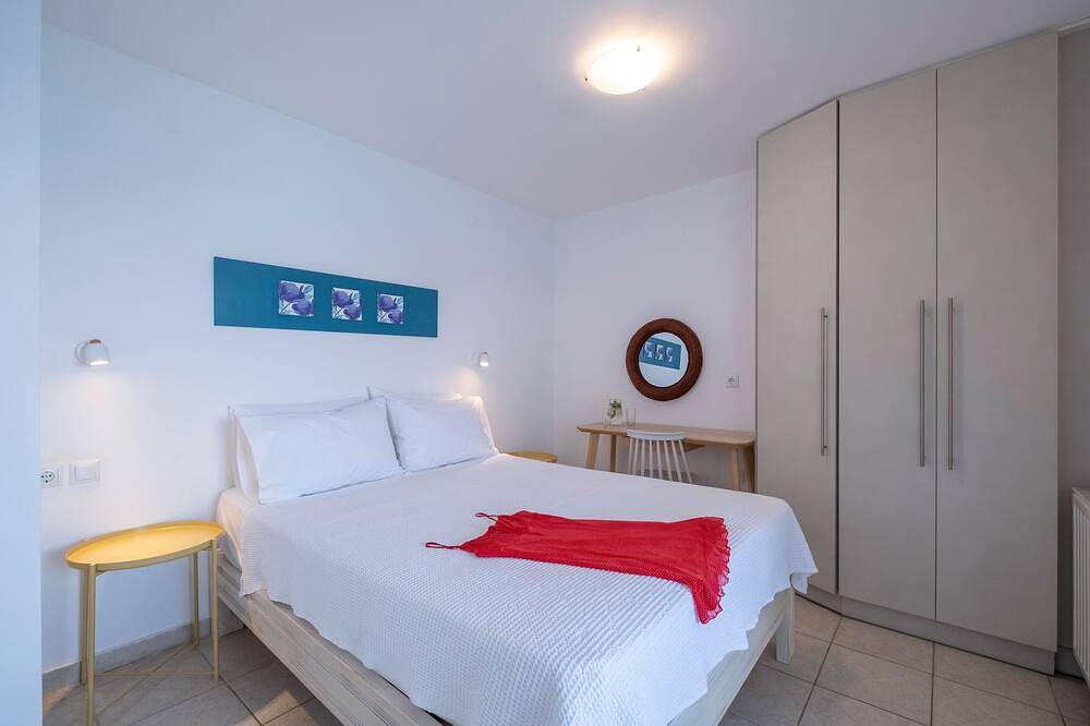 Ganze Wohnung, Neue Liste-Beach Apartment, Balkon mit Meerblick, in der Nähe von Nafplio, Mykene, Epidaurus in Xiropigado, Kynouria