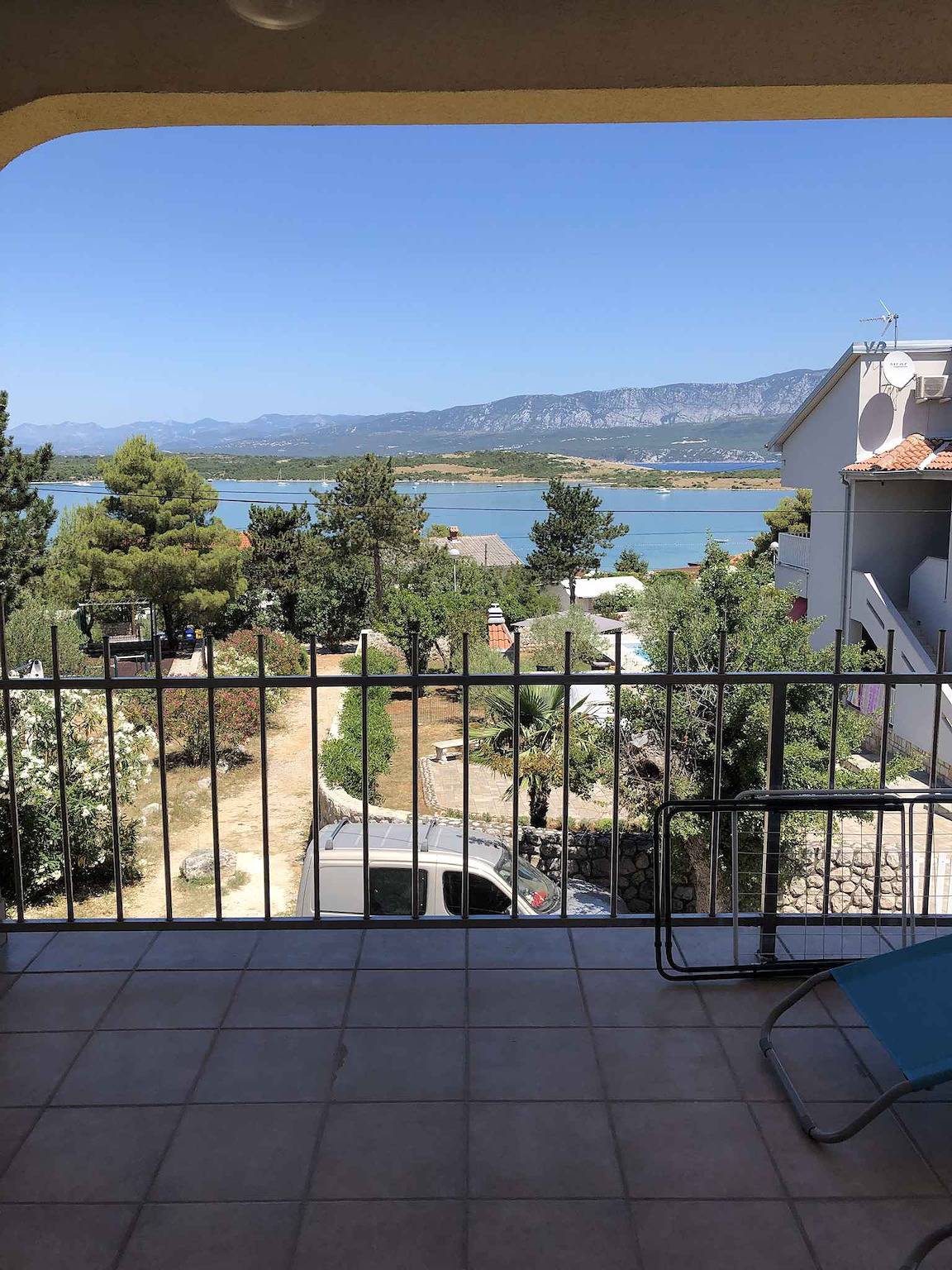 Entire vacation apartment, Holiday apartment with sea view, air conditioning and close to the beach  in Klimno, Krk