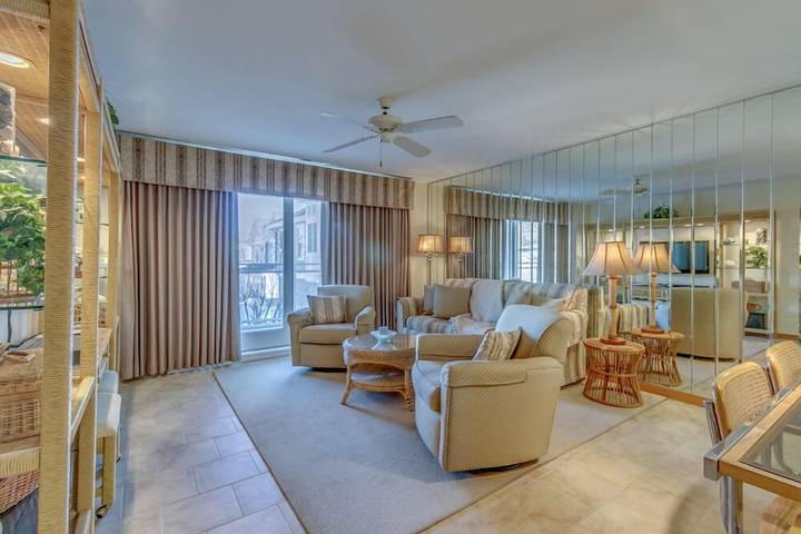 Vacation rental for 6 people, with balcony in Stone Harbor