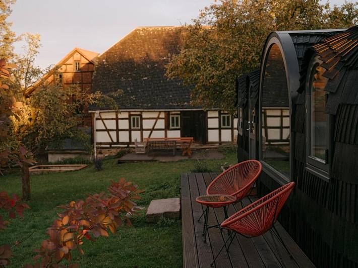 Ferienwohnung für 19 Personen, mit Ausblick und Terrasse sowie Garten und Sauna, mit Haustier