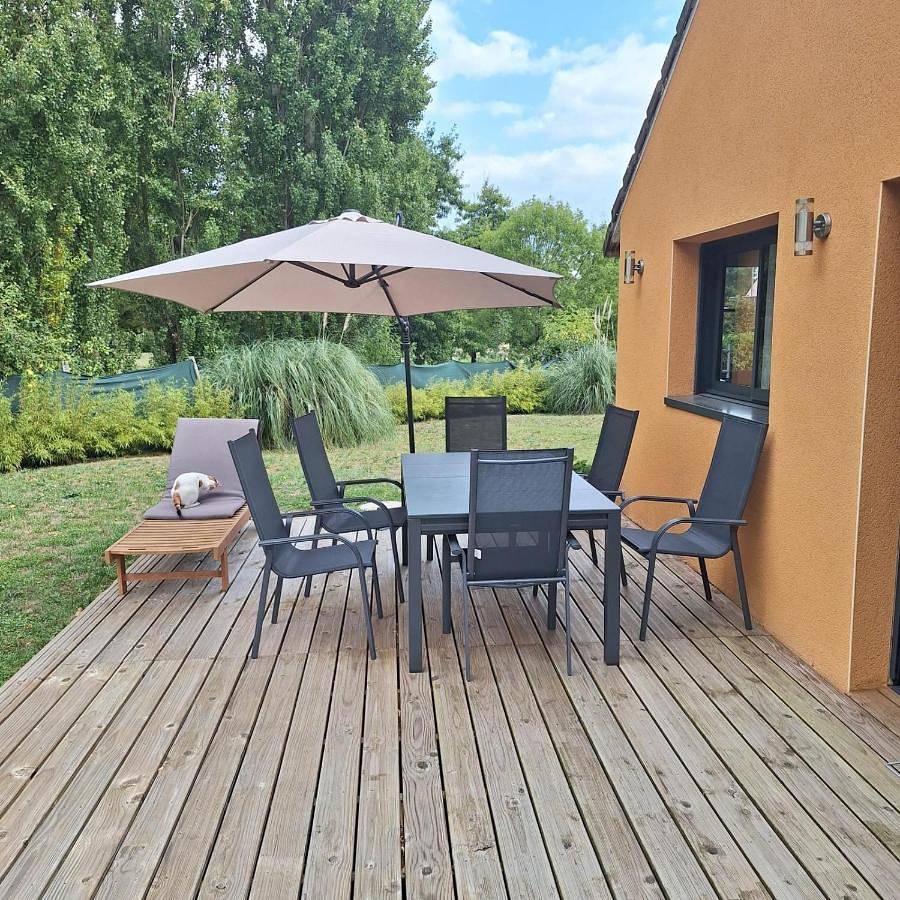 Appartement de vacances entier, Chambre dans écrin de verdure 10mns Circuit 24H du Mans in Arnage, Sarthe