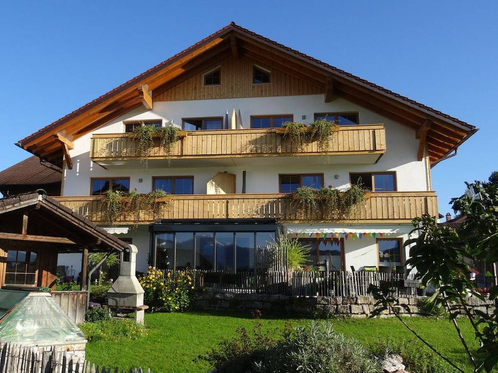 Ferienwohnung mit 3 Schlafzimmer in Hopfen am See, Bayerisch Schwaben
