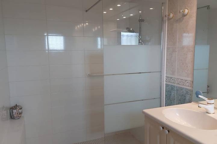 Location de vacances pour 2 personnes, animaux acceptés à Saint-Genès-de-Castillon - 2