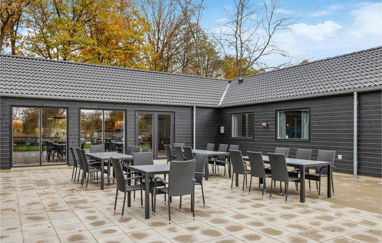 Ferienhaus für 22 Personen, mit Sauna und Garten sowie Seeblick, mit Haustier in Mecklenburgische Seenplatte - 2