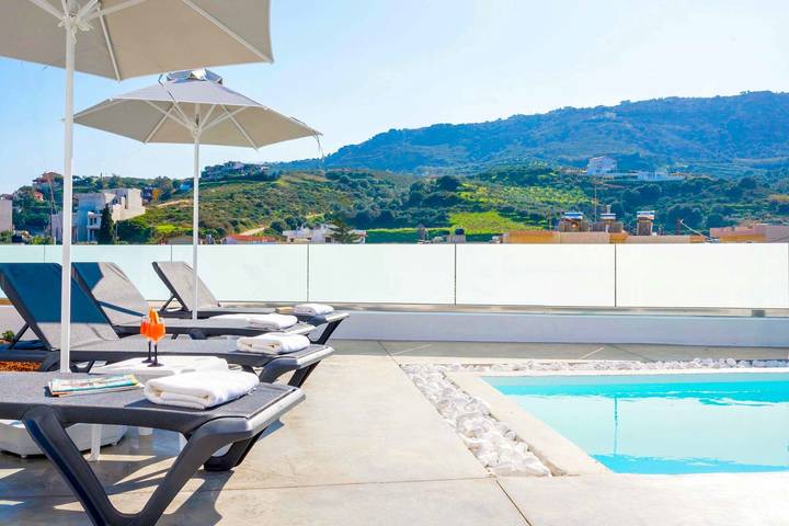 Location de vacances pour 4 personnes, avec piscine et terrasse dans Agia Pelagia - 4