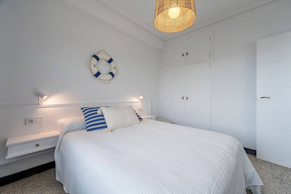 Entire apartment, Cozy Beachfront Apartment in Valdoviño in Valdoviño, Galician Coast