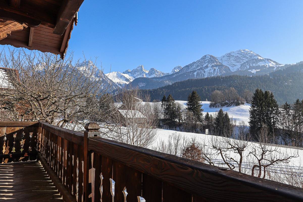 Appartement de vacances entier, Chalet Valrose - 6 chambres à coucher, 180m², 9 personnes in Château-d' Œx, Alpes Vaudoises