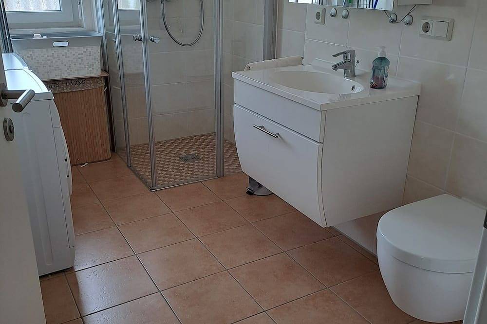 Ganze Wohnung, 1 bedroom apartment in lorsch in Lorsch, Bergstraße